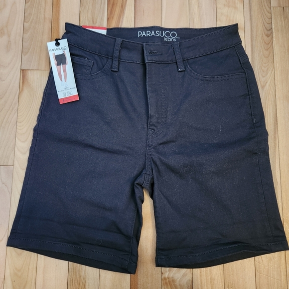 BNWT Size US 8, Mid-Rise, Tummy Control, Classic Fit, Women Shorts, Black/Grey - Picture 1 of 5